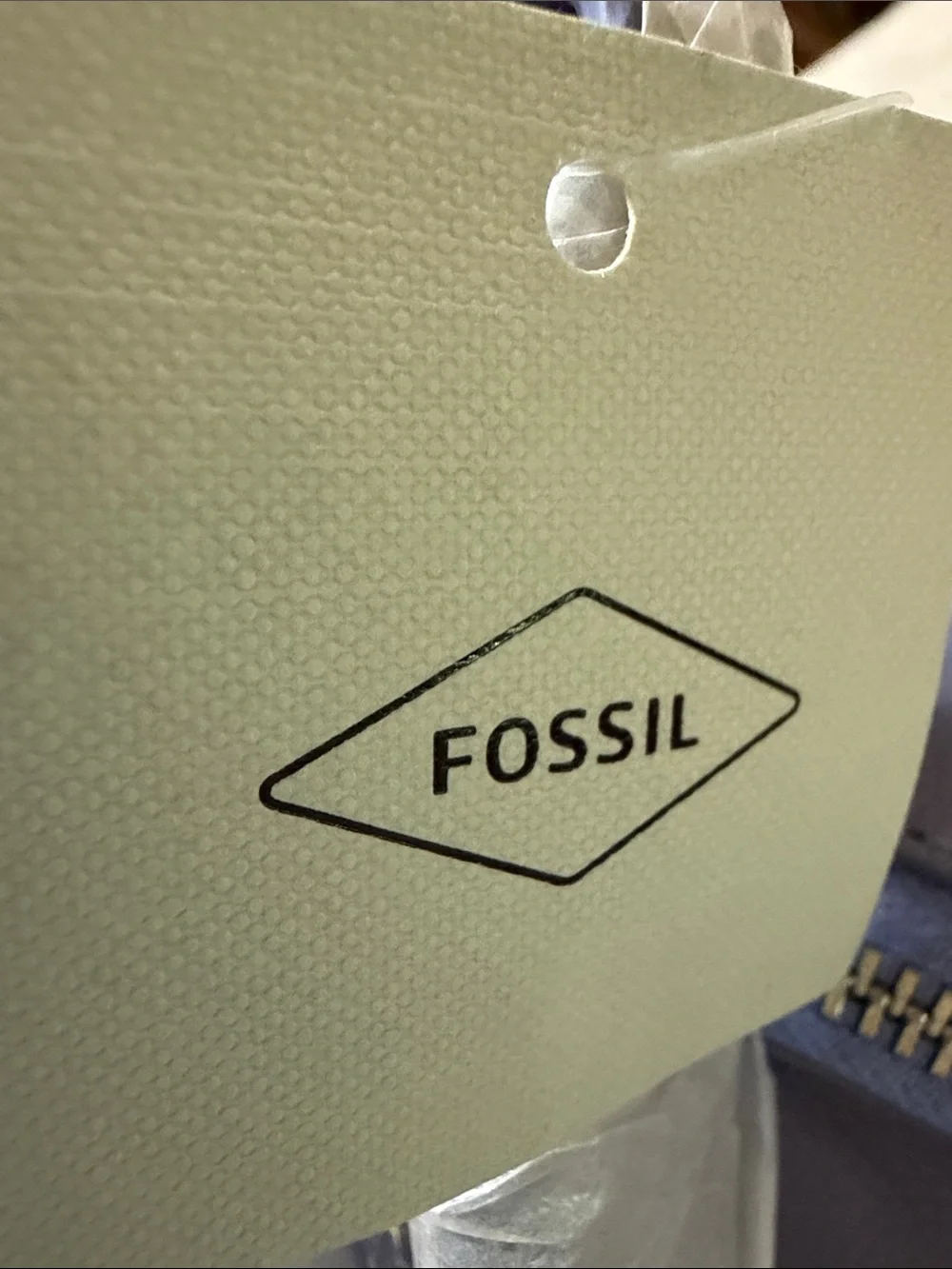 Fossil classic shoulder